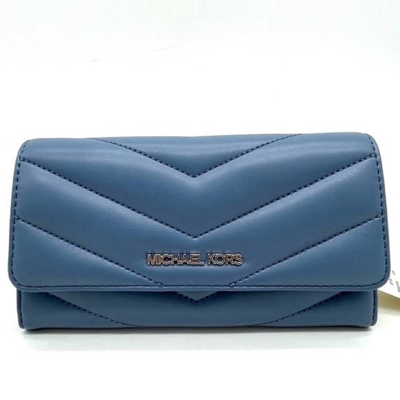 Michael Kors Large Trifold Wallet Blue
Lagoon - Picture 2 of 9